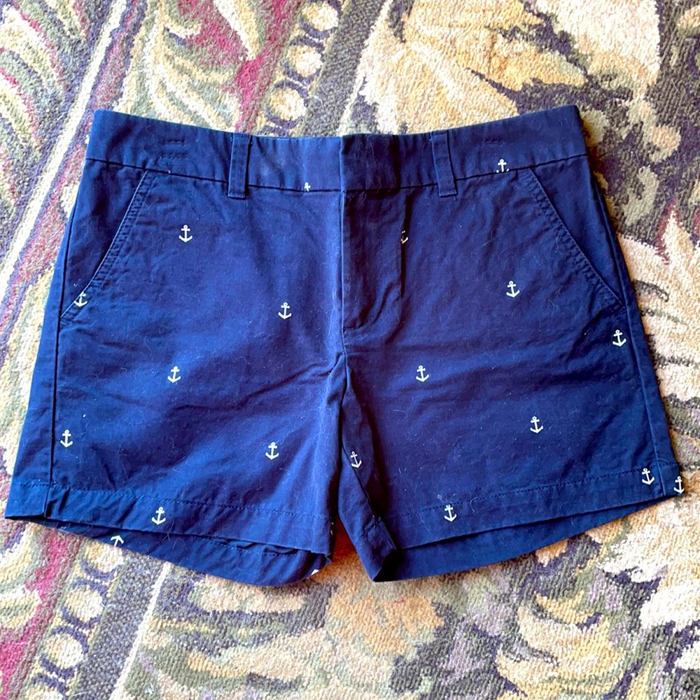 NWOT TOMMY HILFIGER SHORT, SIZE 6